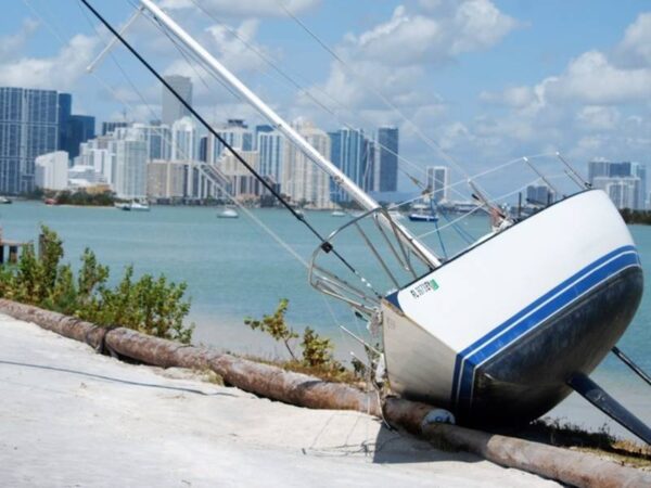 Miami area starts cleanup
